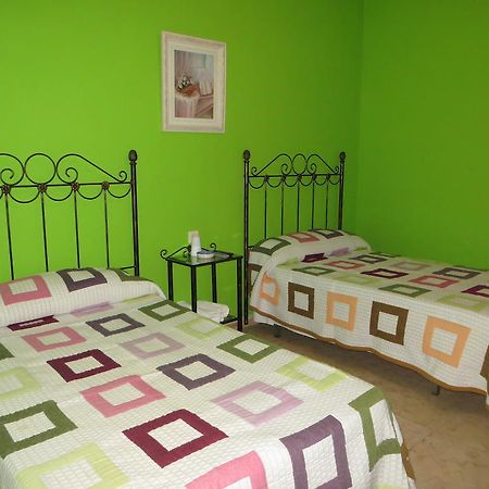 Hostal Restaurante Reina El Tejar Zewnętrze zdjęcie