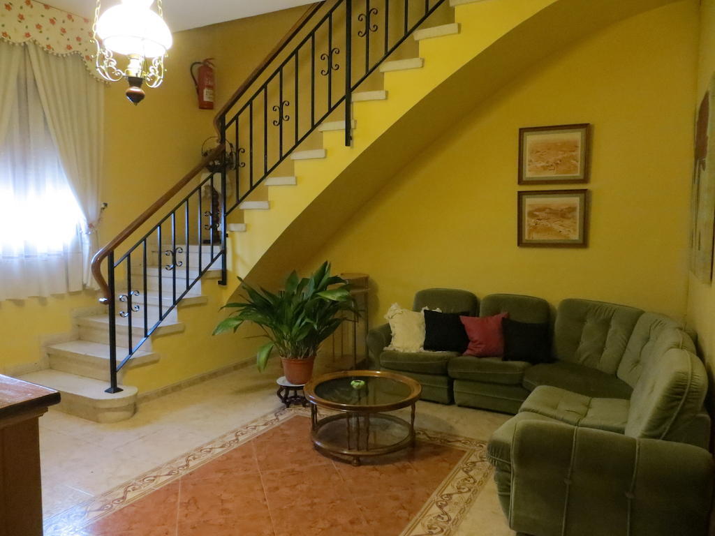 Hostal Restaurante Reina El Tejar Zewnętrze zdjęcie