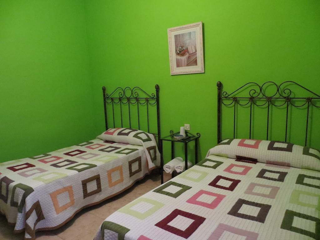 Hostal Restaurante Reina El Tejar Zewnętrze zdjęcie